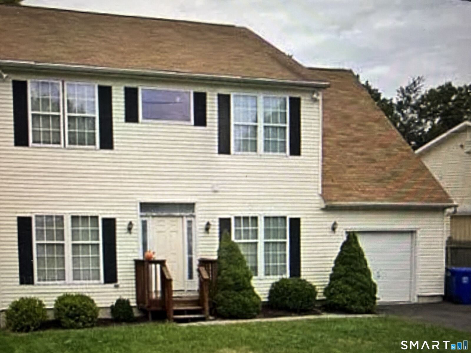 Property Photo:  32 Southland Drive  CT 06854 
