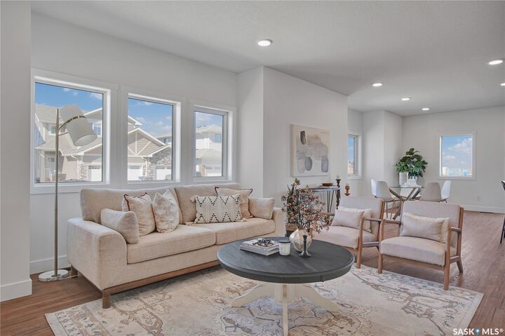 Property Photo:  101 Emma Crescent  SK S0K 2T2 