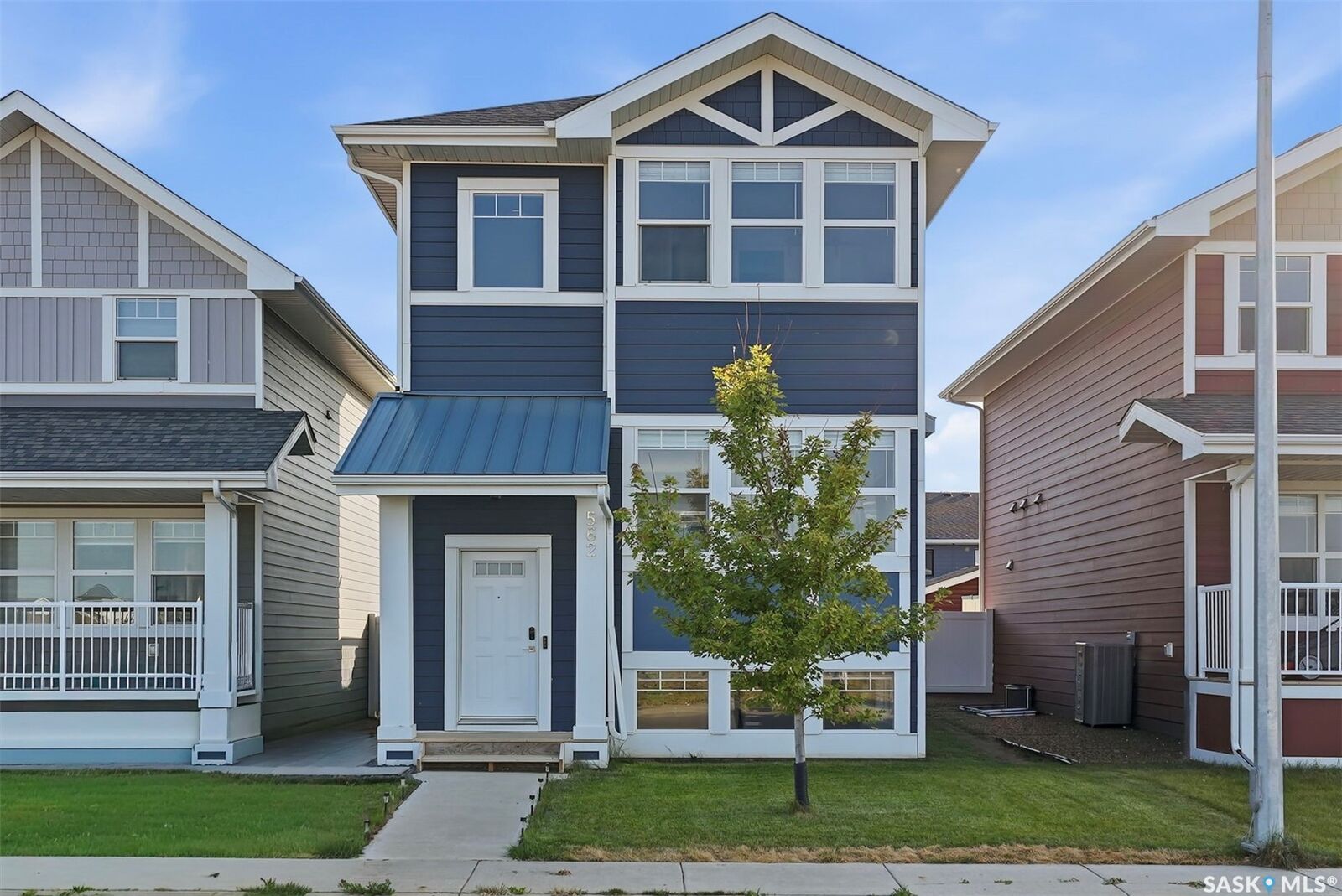Property Photo:  562 Stilling Way  SK S7V 0W5 