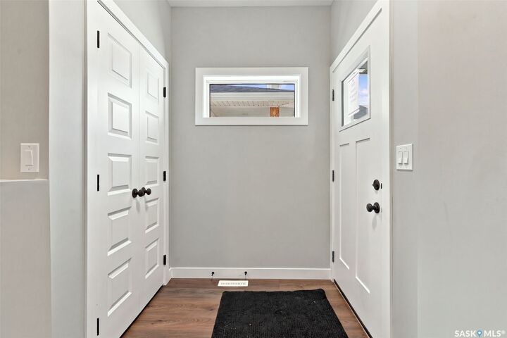 Property Photo:  266 Kostiuk Crescent  SK S7V 2A3 