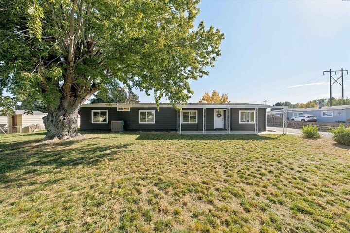 Property Photo:  2201 S Keller St  WA 99337 