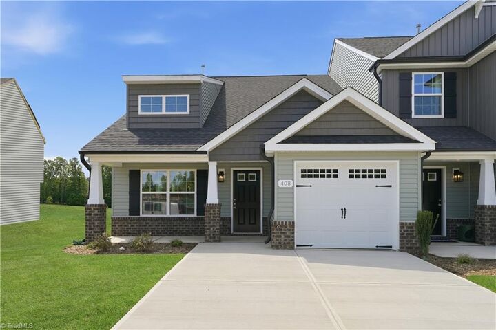 Property Photo:  207 Highlander Terrace  NC 27298 