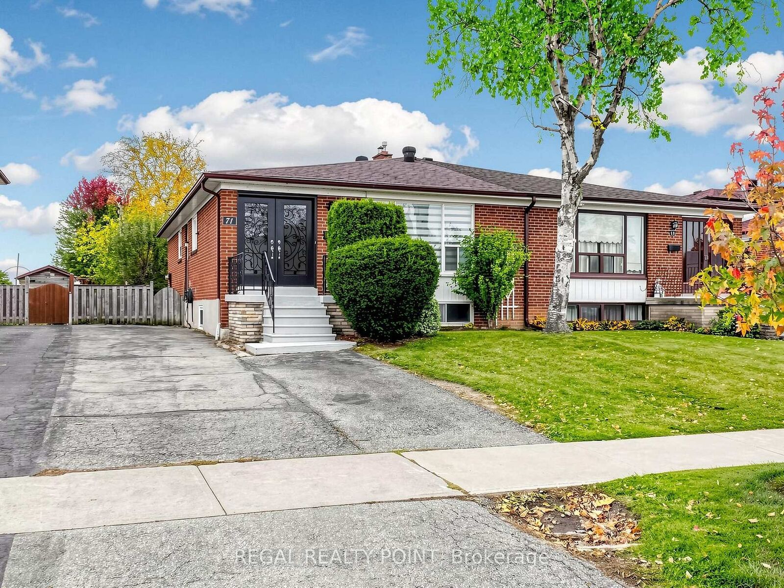 Property Photo:  71 Clydesdale Drive Basement  ON M2J 3N3 
