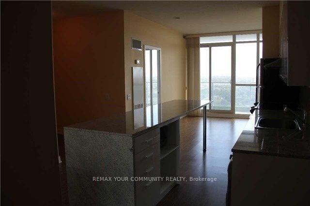 Property Photo:  29 Singer Court 2812  ON M2K 0B3 