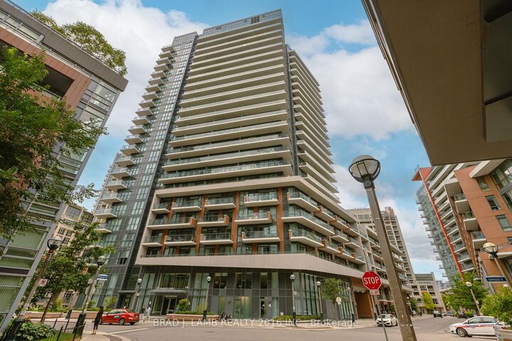 Property Photo:  38 Iannuzzi Street 642  ON M5V 0S2 