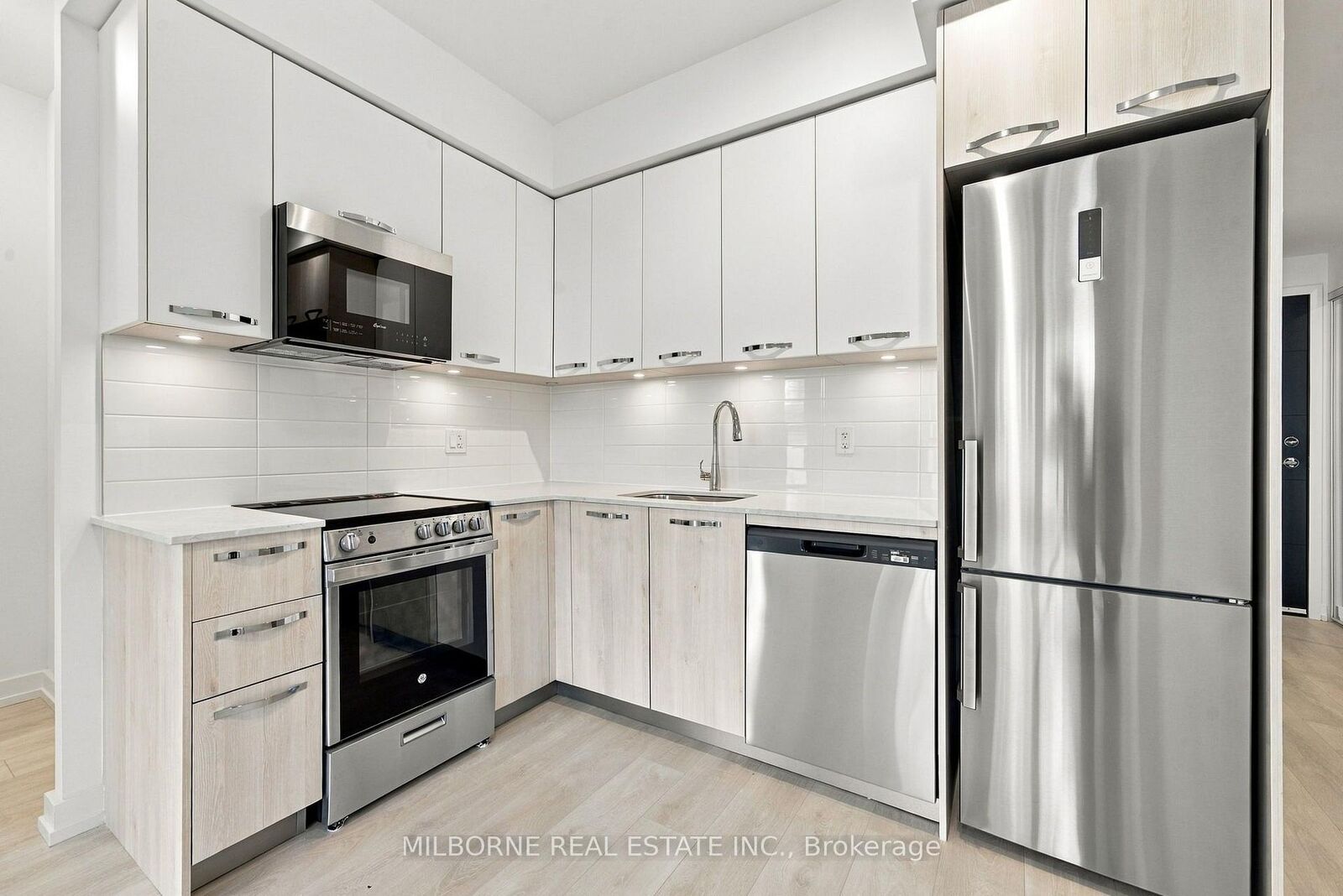 Property Photo:  75 James Street S 513  ON L8P 2Y9 