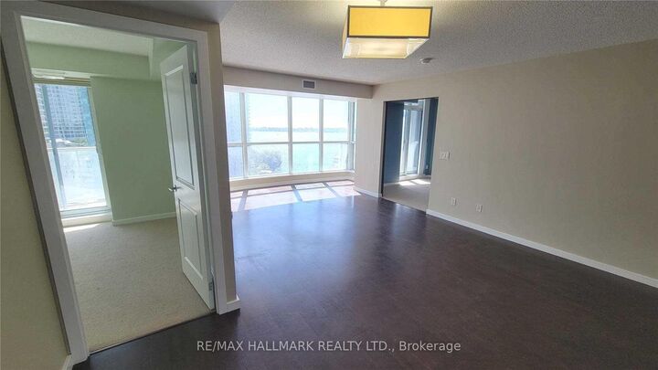 Property Photo:  8 York Street 1206  ON M5J 2Y2 