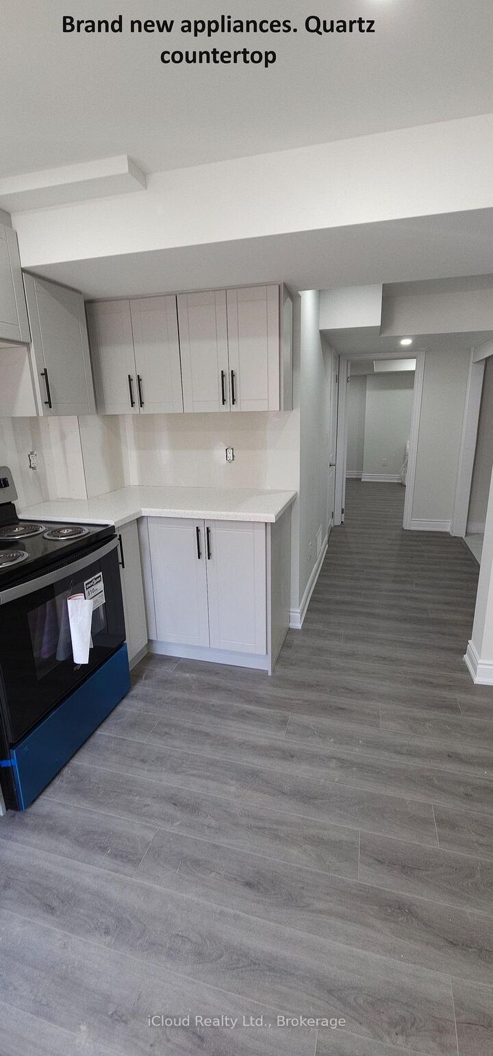 Property Photo:  1133 Windbrook Grove Bsmt  ON L5V 2V2 