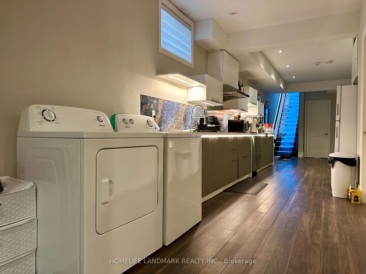 Property Photo:  86 Pemberton Avenue  ON M2M 1Y5 