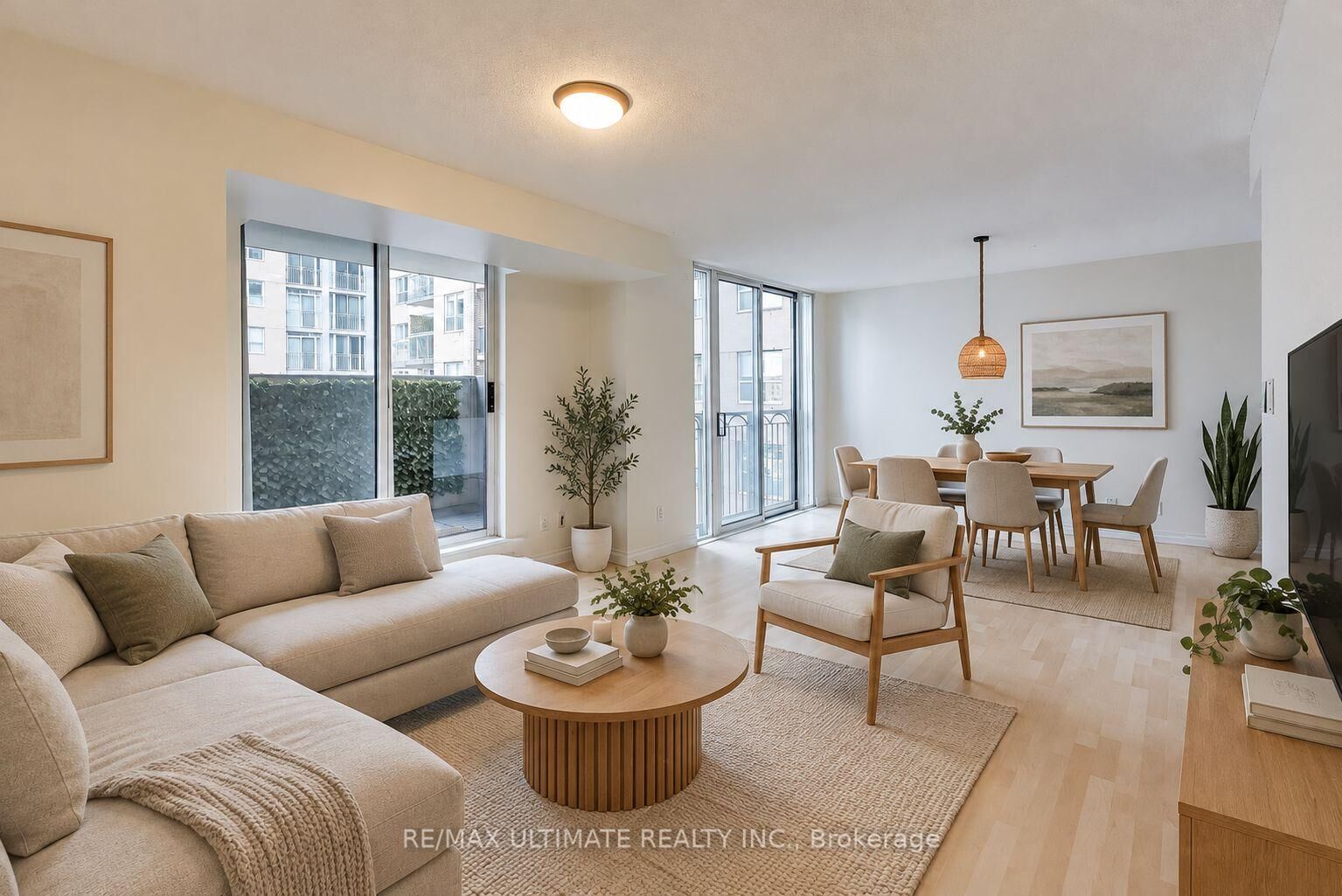 Property Photo:  313 Richmond Street E 1050  ON M5A 4S7 