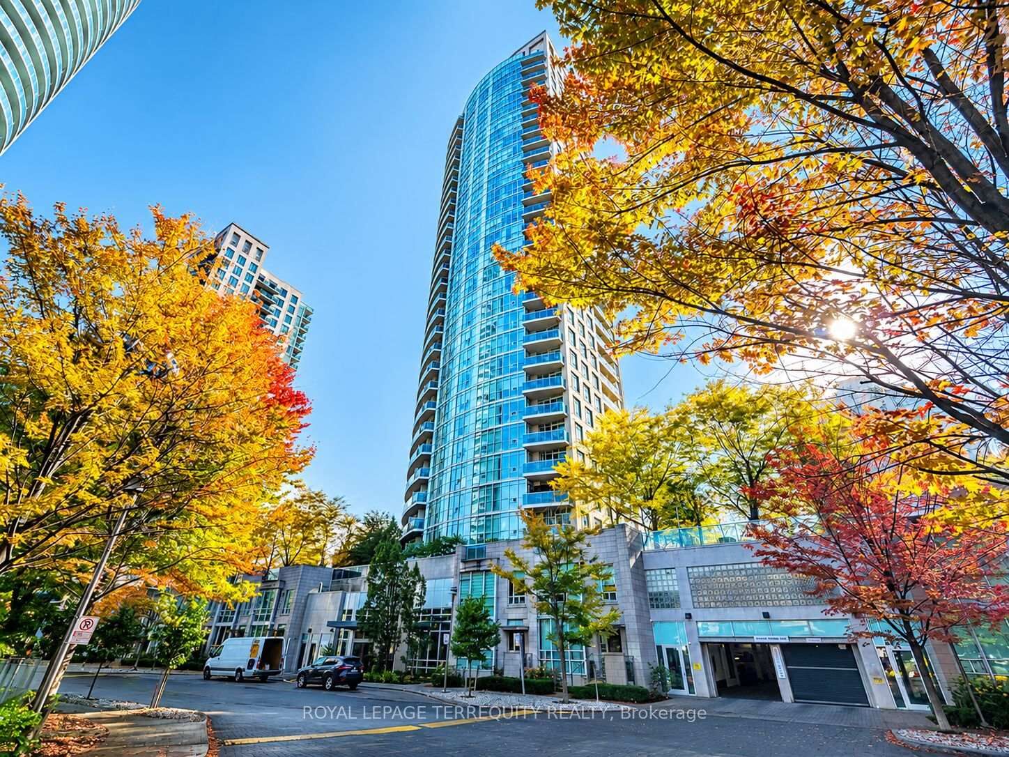 Property Photo:  70 Absolute Avenue 403  ON L4Z 0A4 