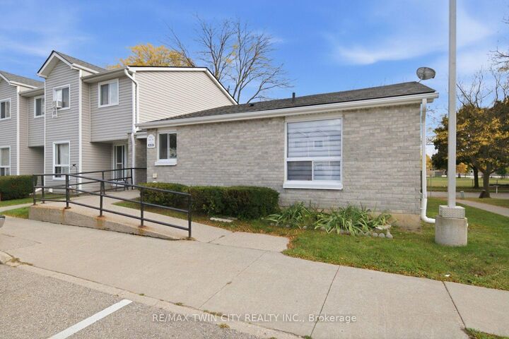 Property Photo:  492 Grey Street 5  ON N3S 7S6 