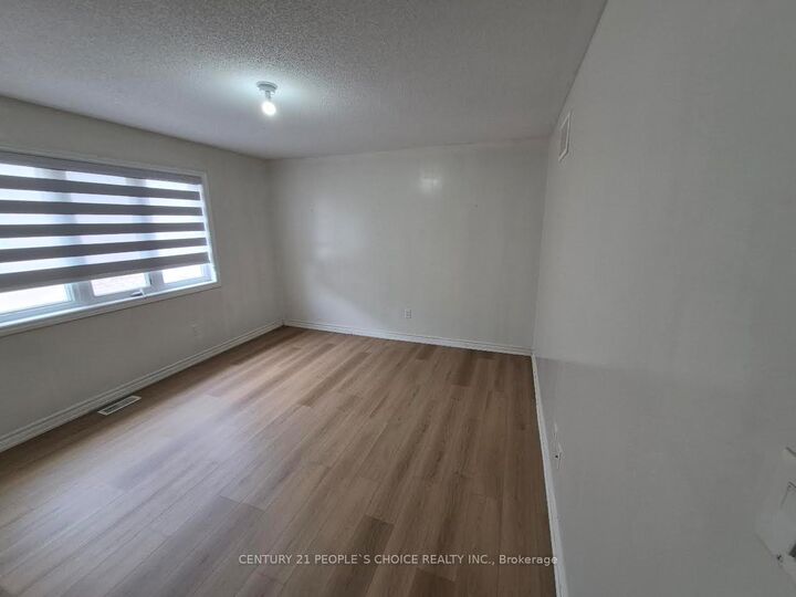 Property Photo:  19 Freedom Oaks Trail  ON L6P 3L1 