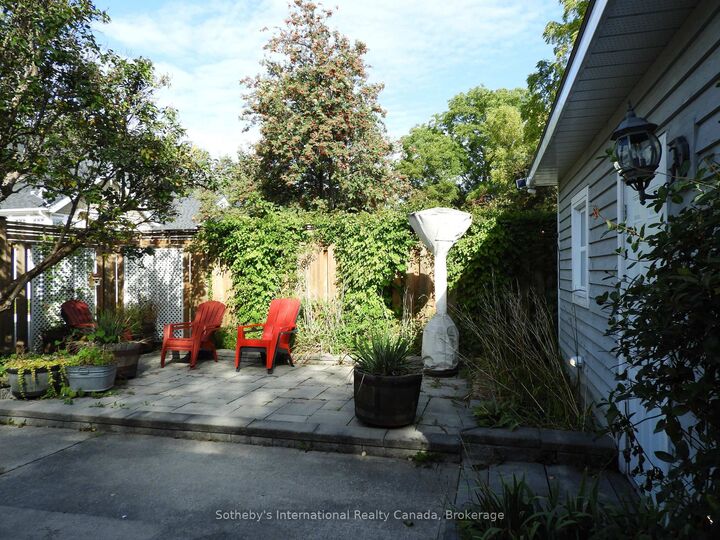 Property Photo:  77 Fourth Street W  ON L9Y 1R5 
