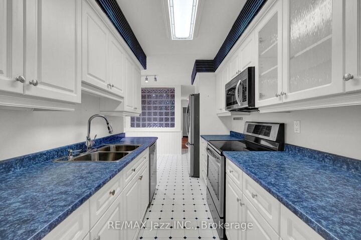 Property Photo:  292 Limerick Street  ON L1J 6K9 