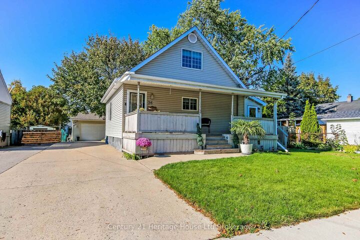 Property Photo:  36 Alexander Drive  ON N3T 5C5 