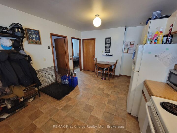 Photo de la propriété:  1006 Scott Street  ON P9A 1J5 