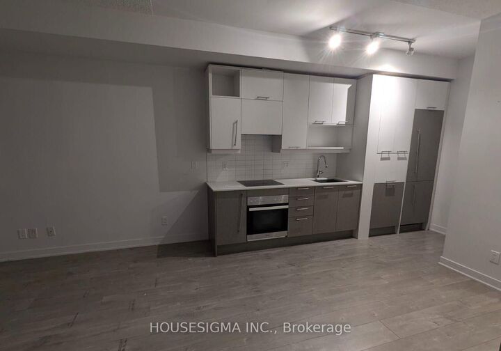 Property Photo:  30 Nelson Street 1403  ON M5V 0H5 
