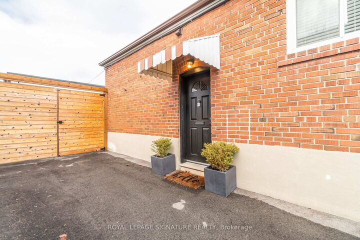 Property Photo:  46 Karnwood Drive Bsmt  ON M1L 2Z6 