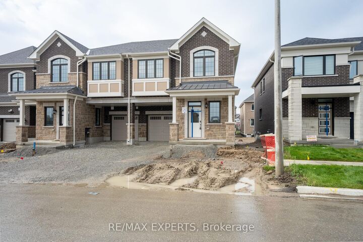 Property Photo:  121 Vinewood Crescent  ON L9J 1B5 