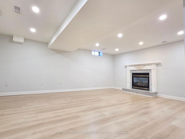 Property Photo:  64 Leno Mills Avenue Basement  ON L4S 1C3 