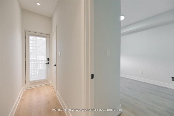 Property Photo:  995 Dufferin Dufferin Street Main  ON M6H 4B2 