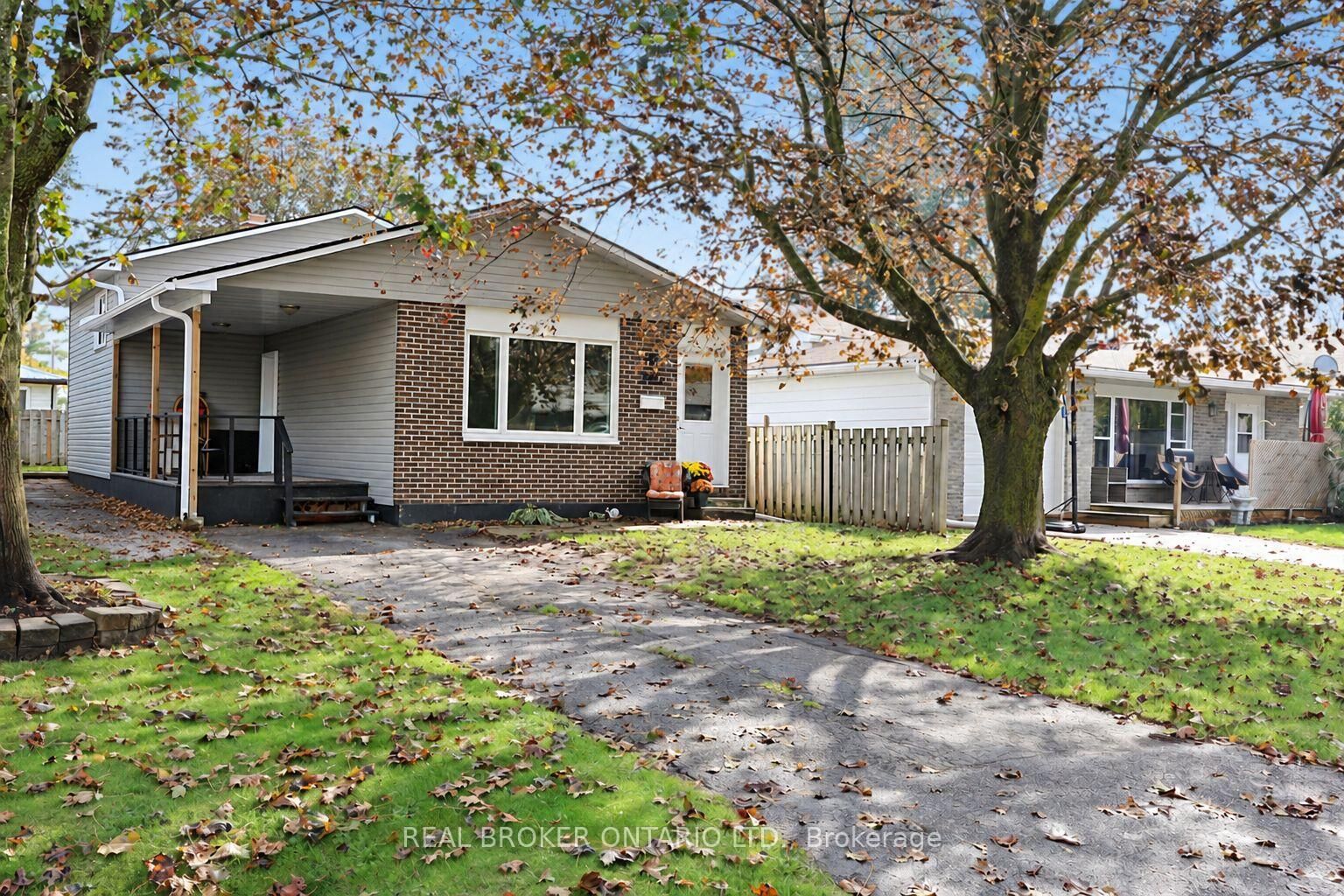 Property Photo:  295 Crawford Street  ON L3V 6X2 