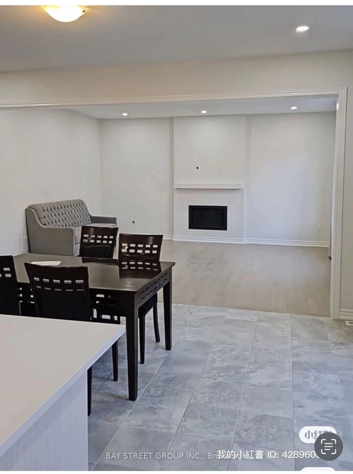 Property Photo:  49 Bud Leggett Cres Crescent Room 2  ON L4P 0B5 
