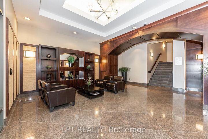 Property Photo:  200 Besserer Street 305  ON K1N 0A7 
