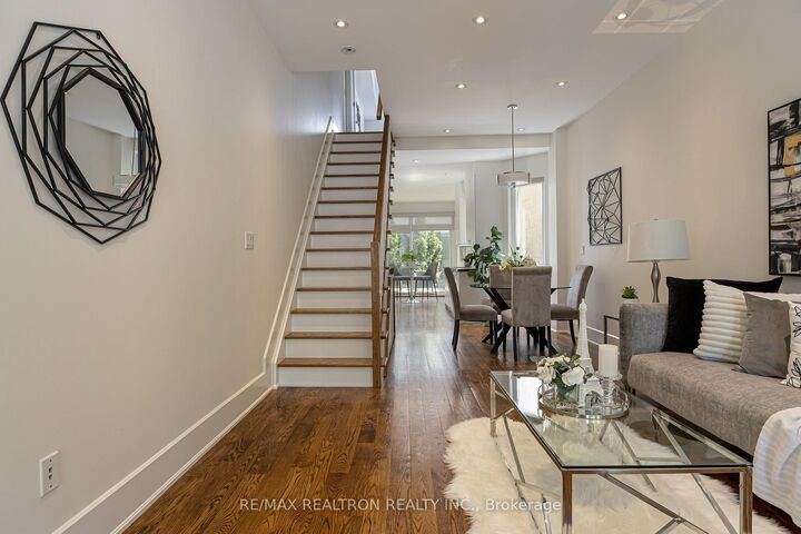 Property Photo:  93 Walnut Avenue  ON M5V 2S1 