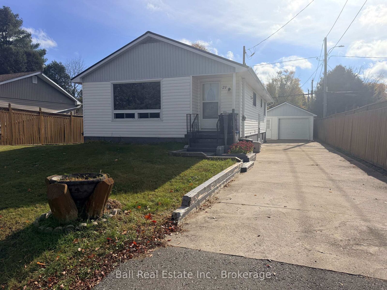 Property Photo:  21 Larch Street  ON K0L 1M0 