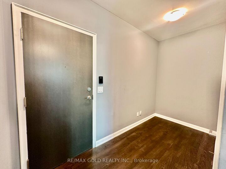 Property Photo:  11 Bogert Avenue 702  ON M2N 1K4 