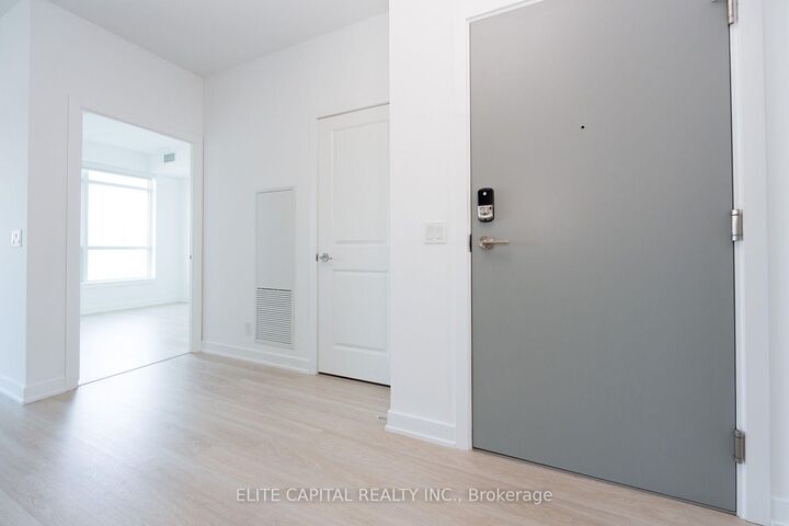 Property Photo:  50 Upper Mall Way 428  ON L4J 0L8 