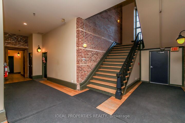 Property Photo:  589 Rideau Street 101  ON K1N 6A1 
