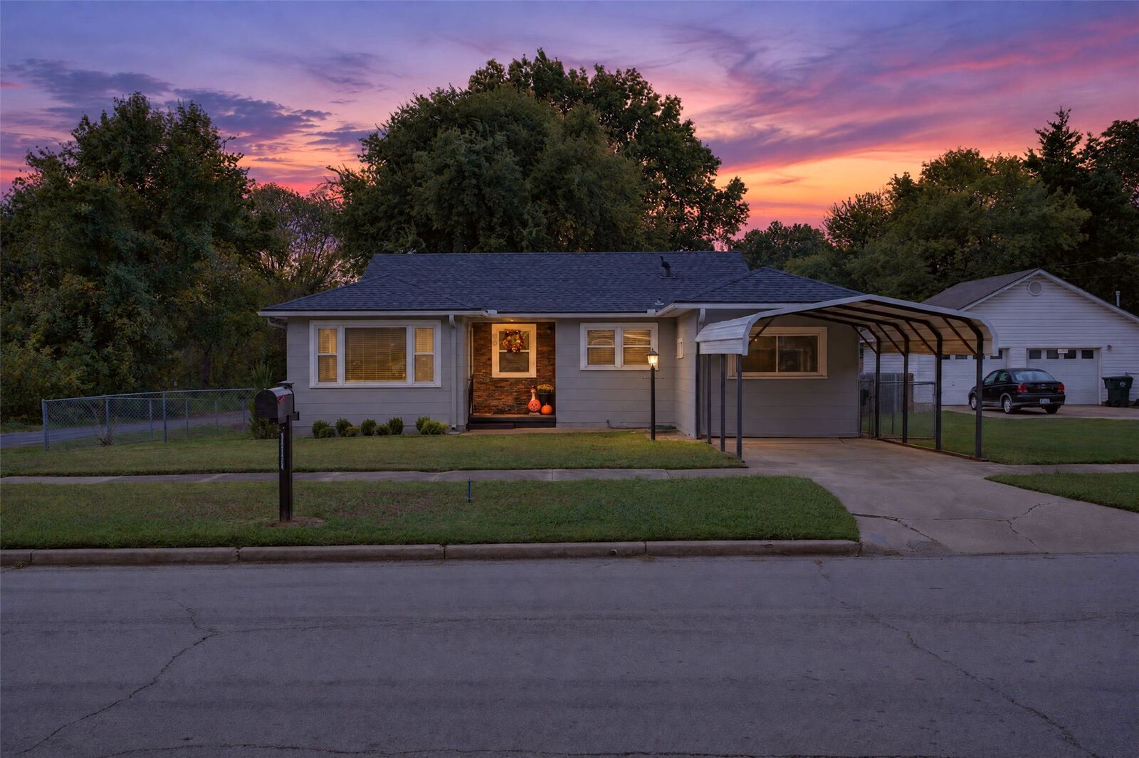 Property Photo: 215 S P Street OK 74403