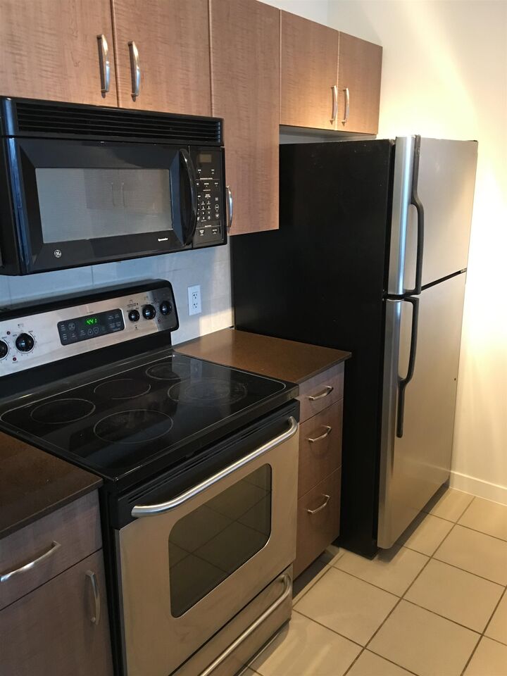 Property Photo:  610 Granville Street 1212  BC V6C 3T3 