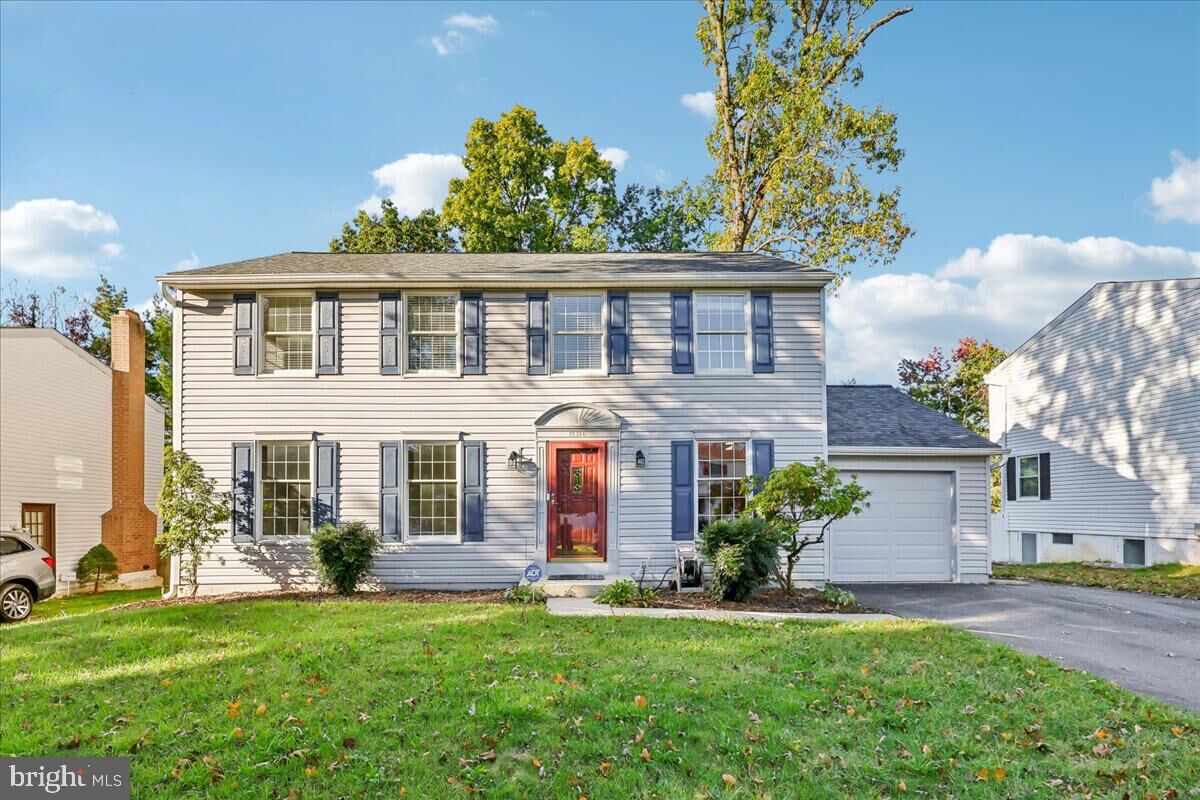 Property Photo: 19316 Ridgecrest Drive MD 20874