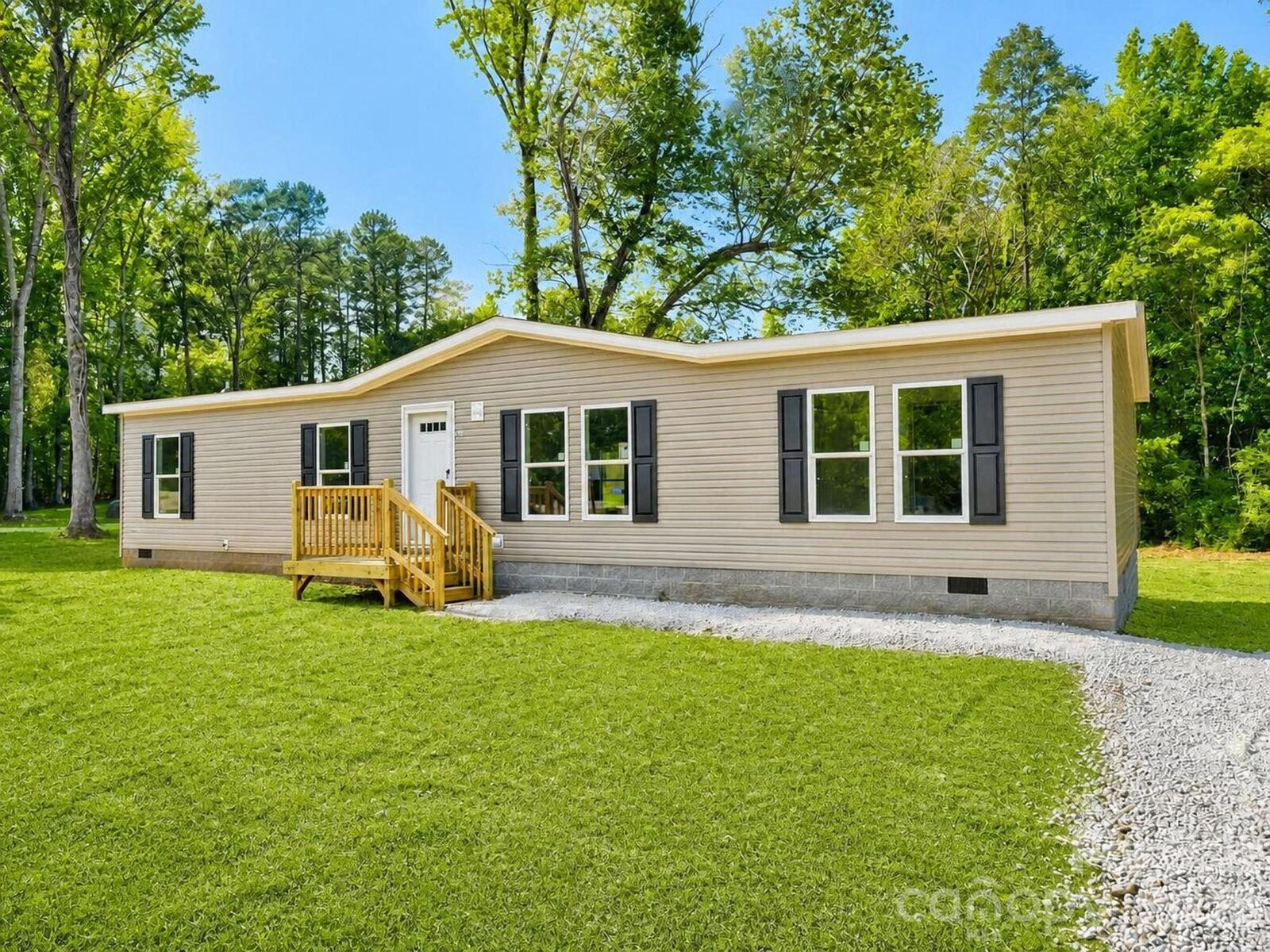 Property Photo: 375 Middle Brook Drive NC 28138