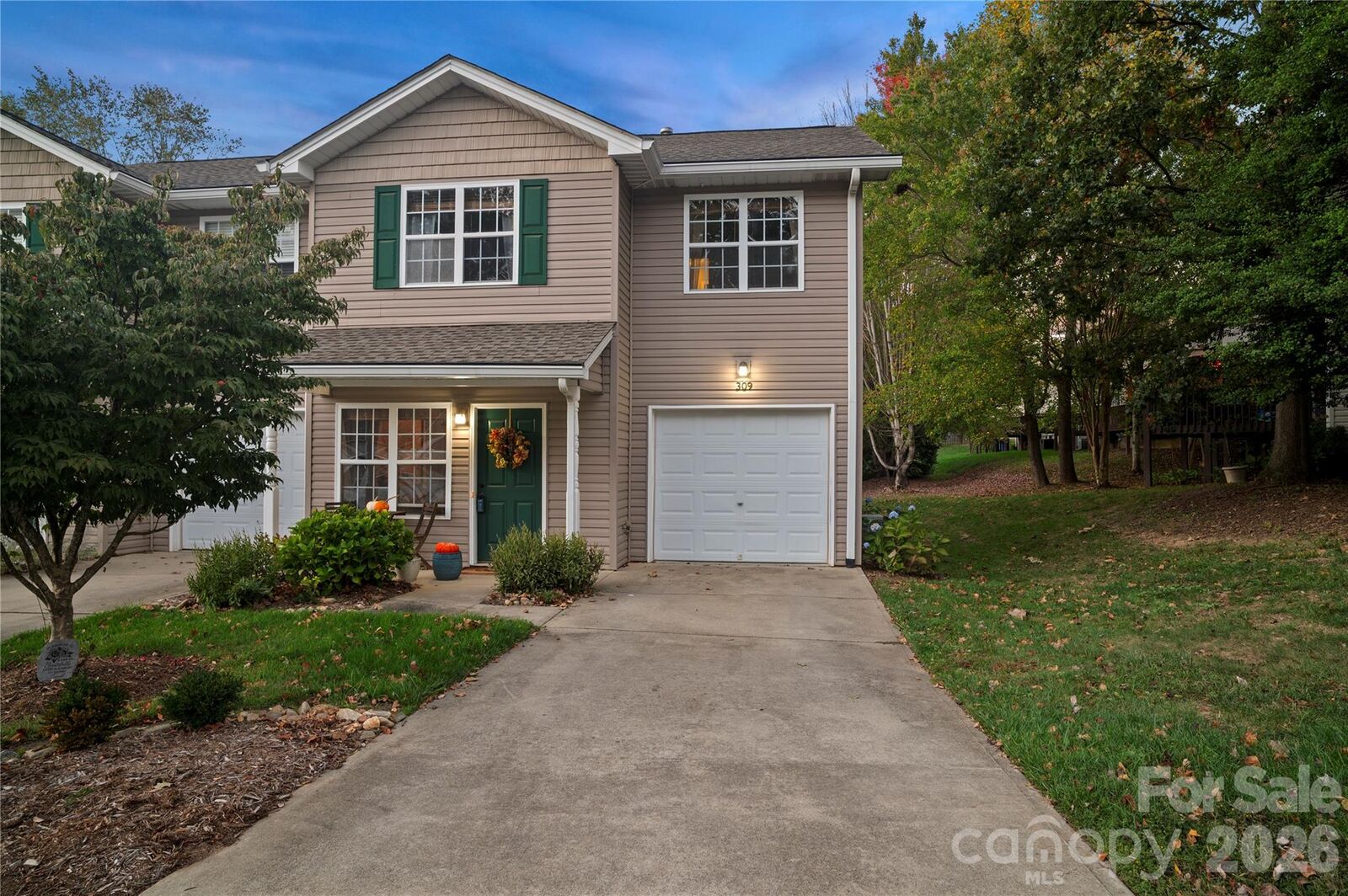 Property Photo:  309 Wiltshire Circle  NC 28732 