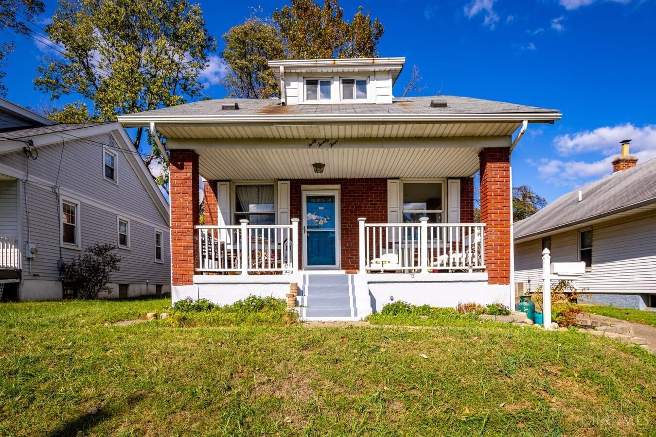 Property Photo:  4024 Saint Martins Place  OH 45211 
