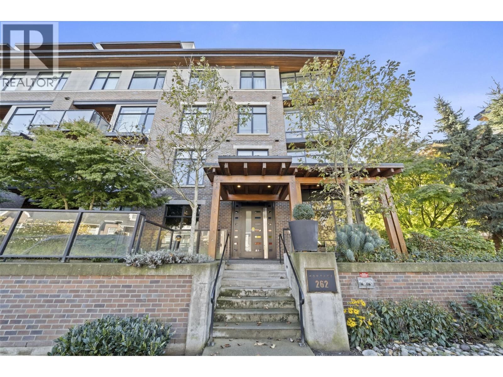 Property Photo:  262 Salter Street 206  BC V3M 0J6 