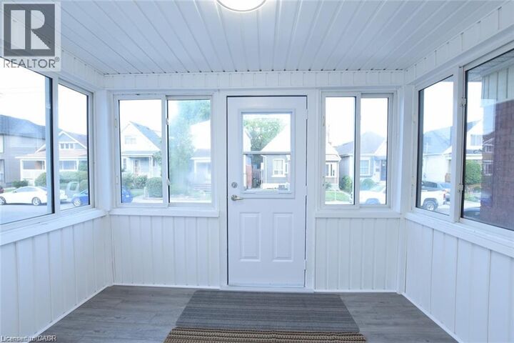 Property Photo: 26 Fairview Avenue ON L8L 7B4