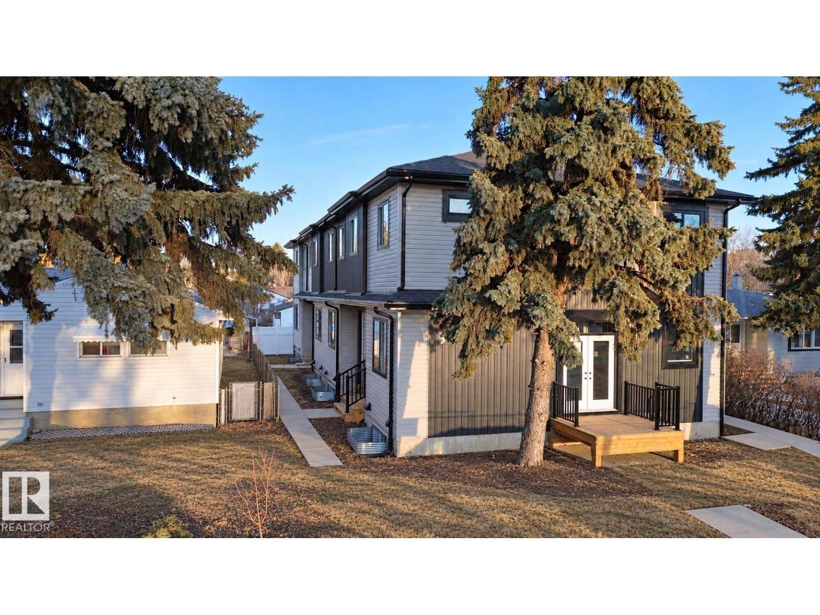 Property Photo:  10627 149 St NW  AB T5P 4L9 