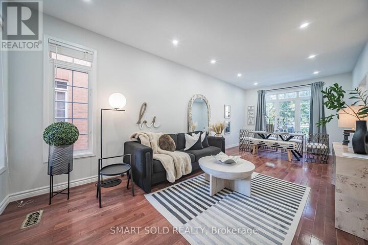 Property Photo: 82 Ballymore Drive ON L4G 7E6