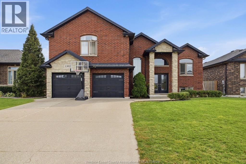 Property Photo:  1302 Deer Run Trail  ON N0R 1A0 