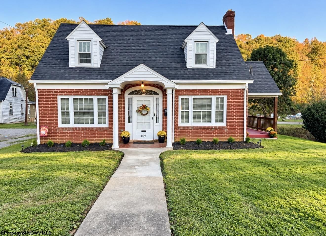 Property Photo:  859 Winter Avenue  WV 26452 