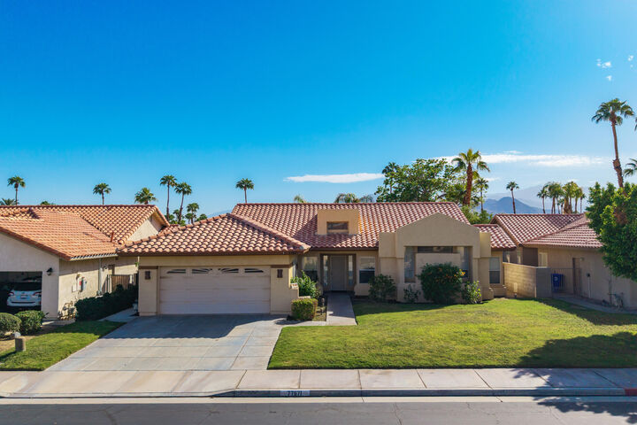 Property Photo:  77671 Barons Circle  CA 92211 