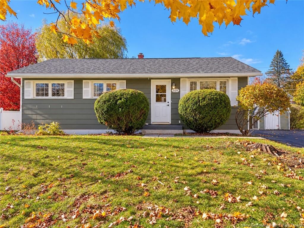 Property Photo:  109 Oak Avenue  NB E3A 2E6 