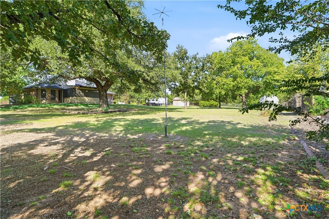 Property Photo:  255 County Road 4964  TX 76539 