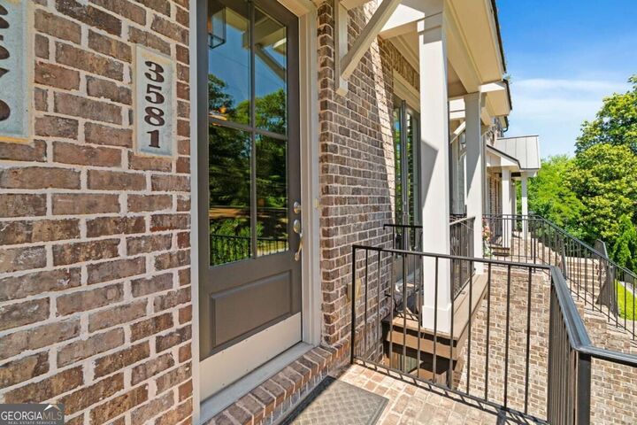 Property Photo: 3581 Parkside Way GA 30319